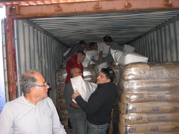 Le mardi 25 octobre  SAVENA  va expédier un troisième container de 24 tonnes de poudre de lait en HAÏTI