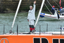 Choc avec une bouée métallique, dégâts à l'avant du bateau PRB