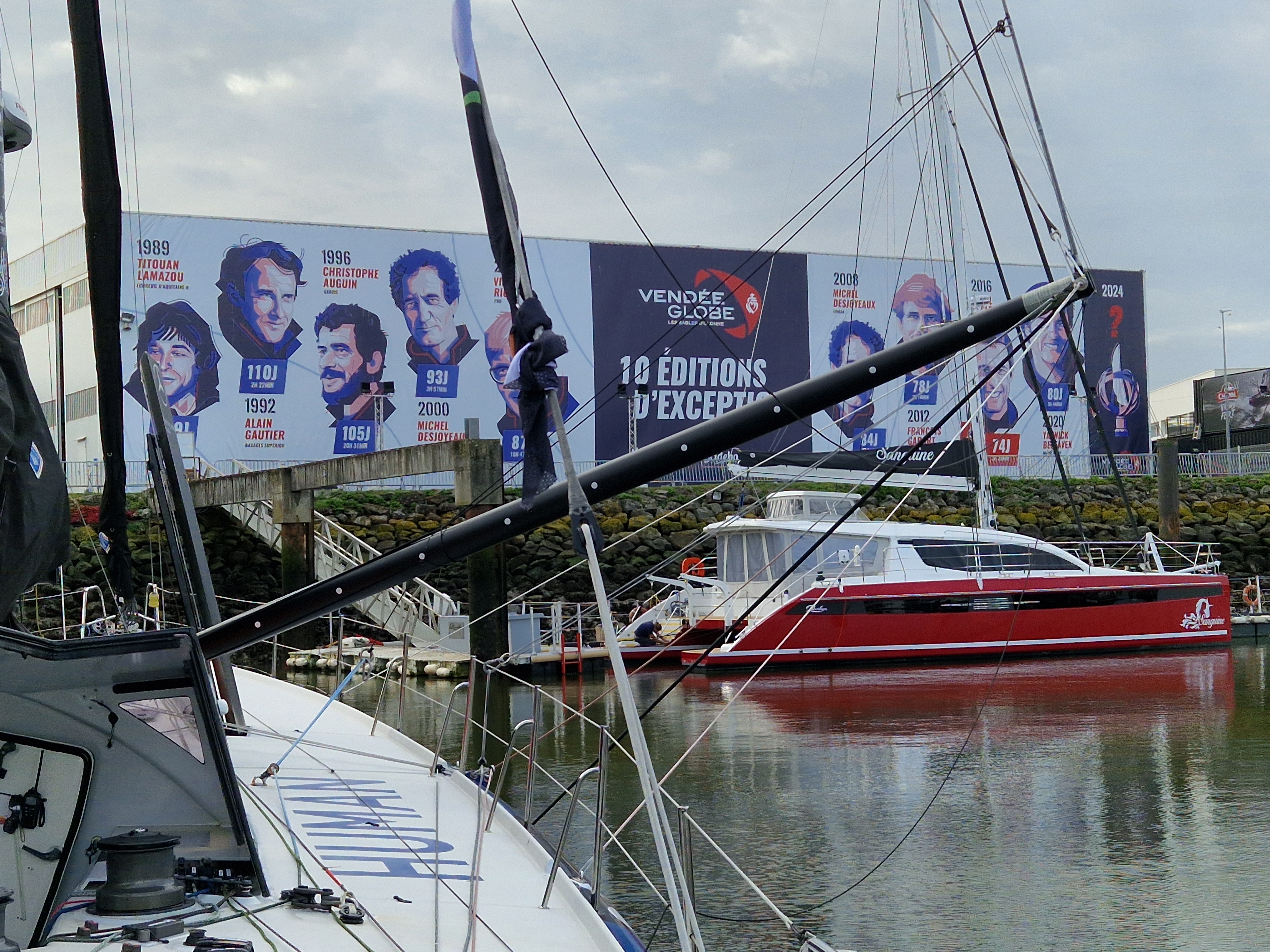 Maître CoQ s’installe aux Sables d’Olonne pour soutenir son skipper Yannick Bestaven