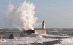 Alerte météorologiques oranges vent et vagues submersion sur le département de la Vendée du jeudi 15 à 22h00 au vendredi 16 décembre à 14h00