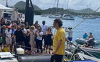 Arnaud Boissière de retour sur la terre ferme à bord de la Mie Caline , après son arrivée en Martinique sous gréement de fortune